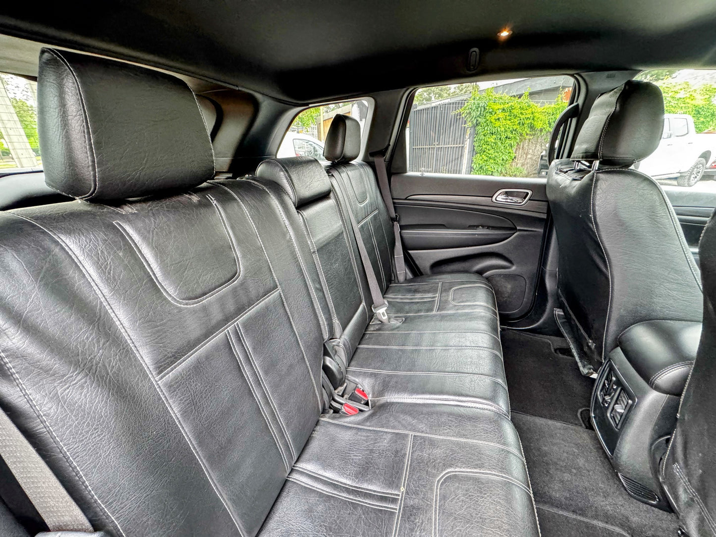 JEEP GRAND CHEROKEE LAREDO 2022