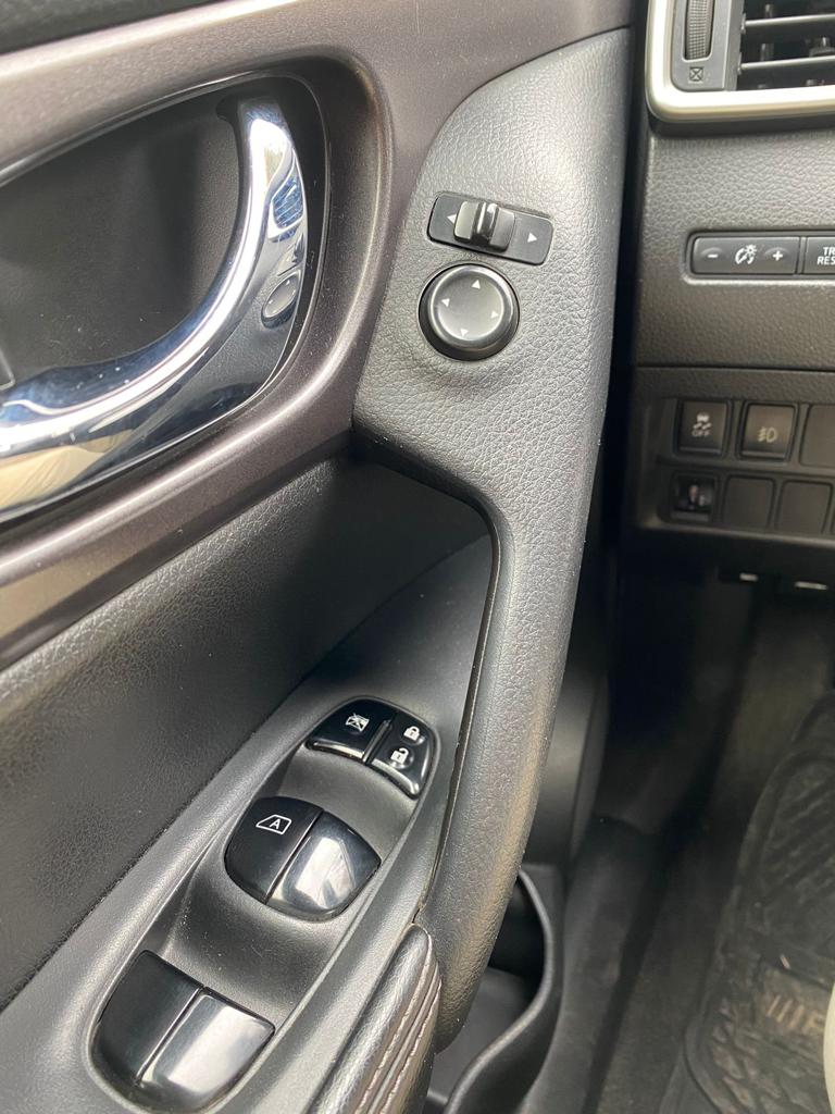 NISSAN XTRAIL 3CORRIDAS 2016