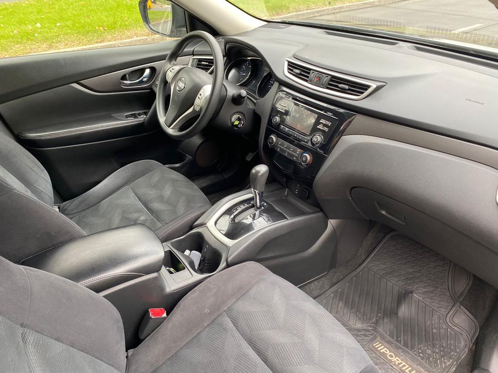 NISSAN XTRAIL 3CORRIDAS 2016