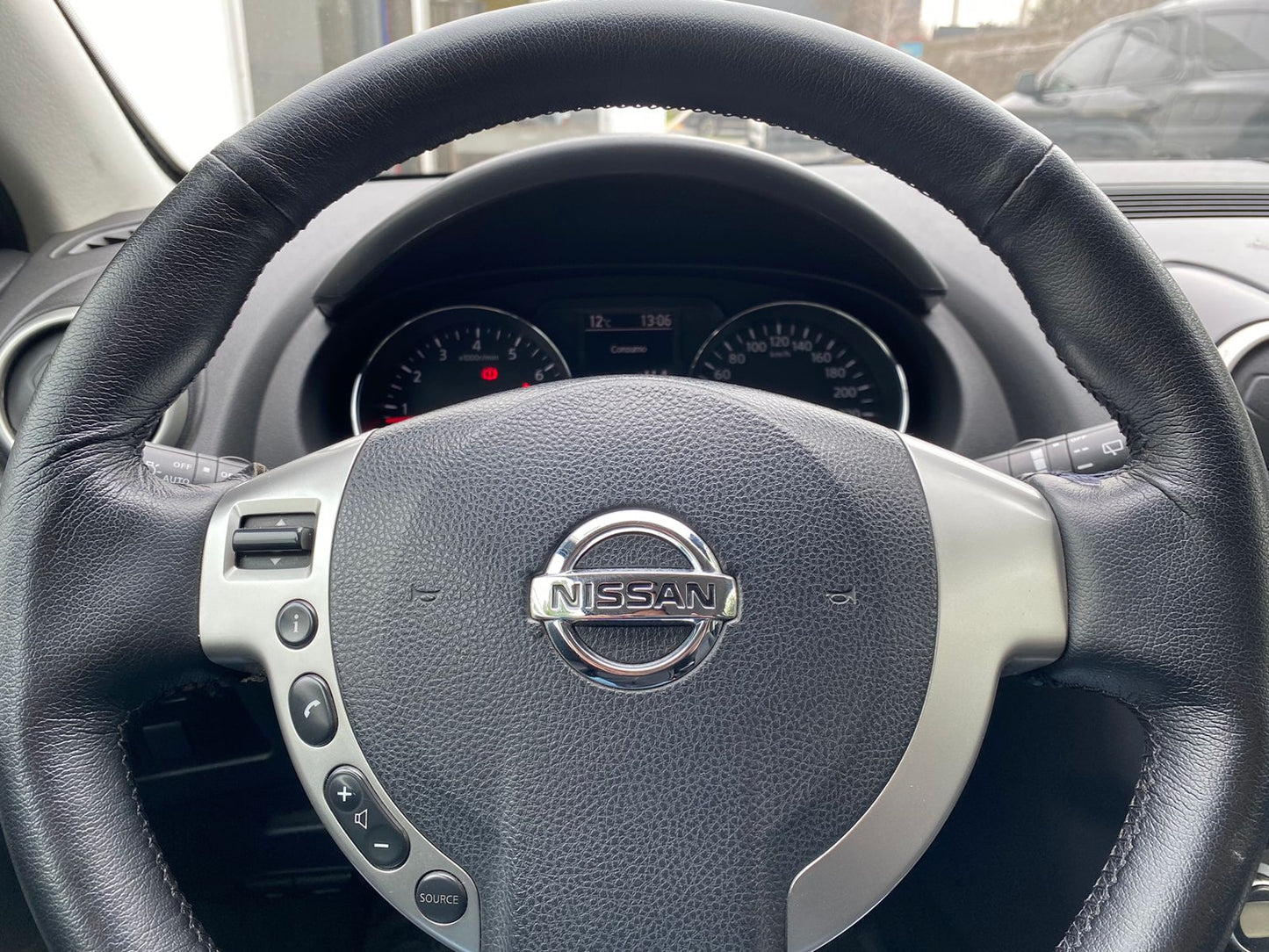 NISSAN QASHQAI 2.0 FULL CAJA SEXTA 2012
