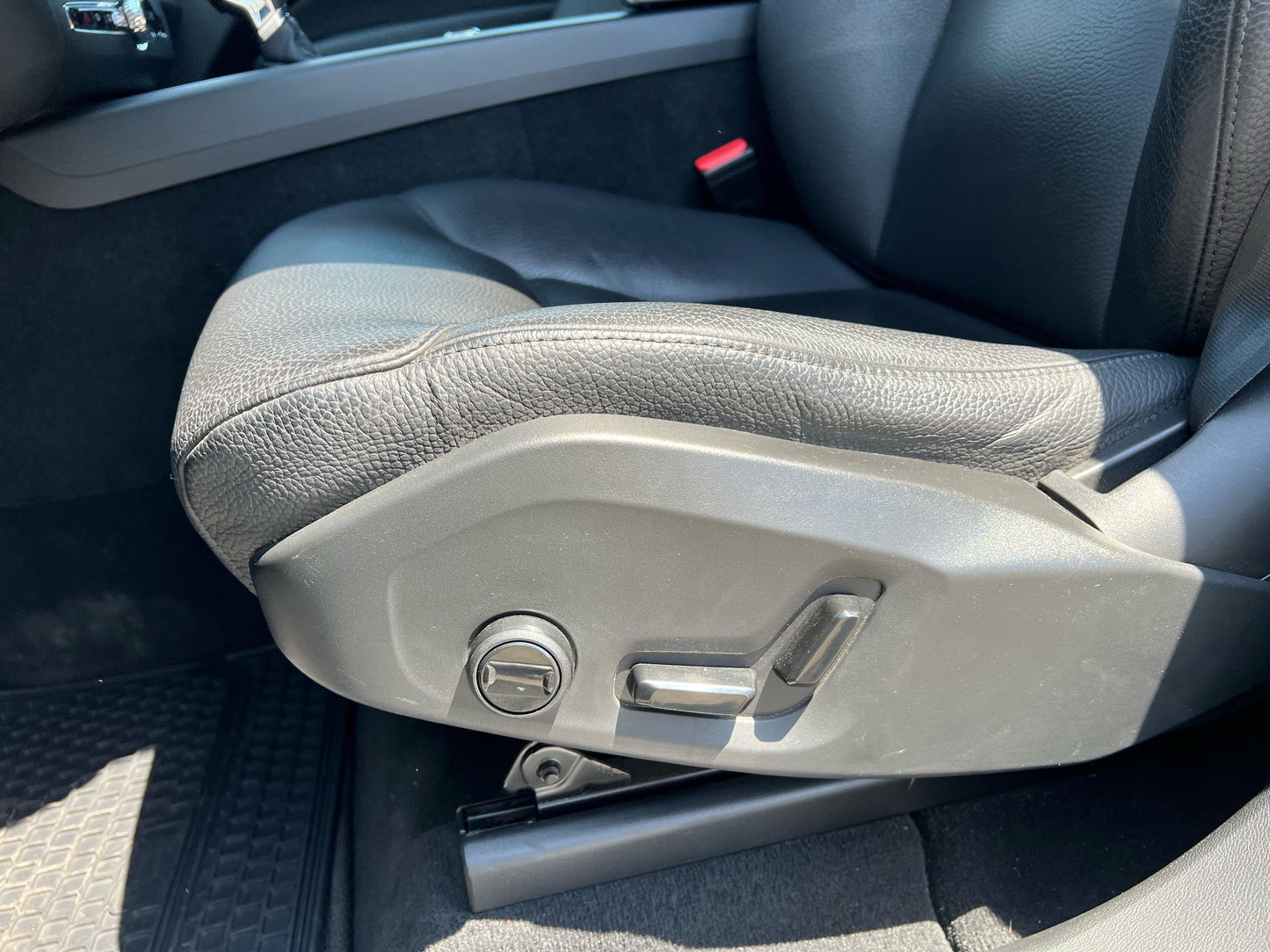 VOLVO XC60 DIESEL D4 MOMENTUM 2021