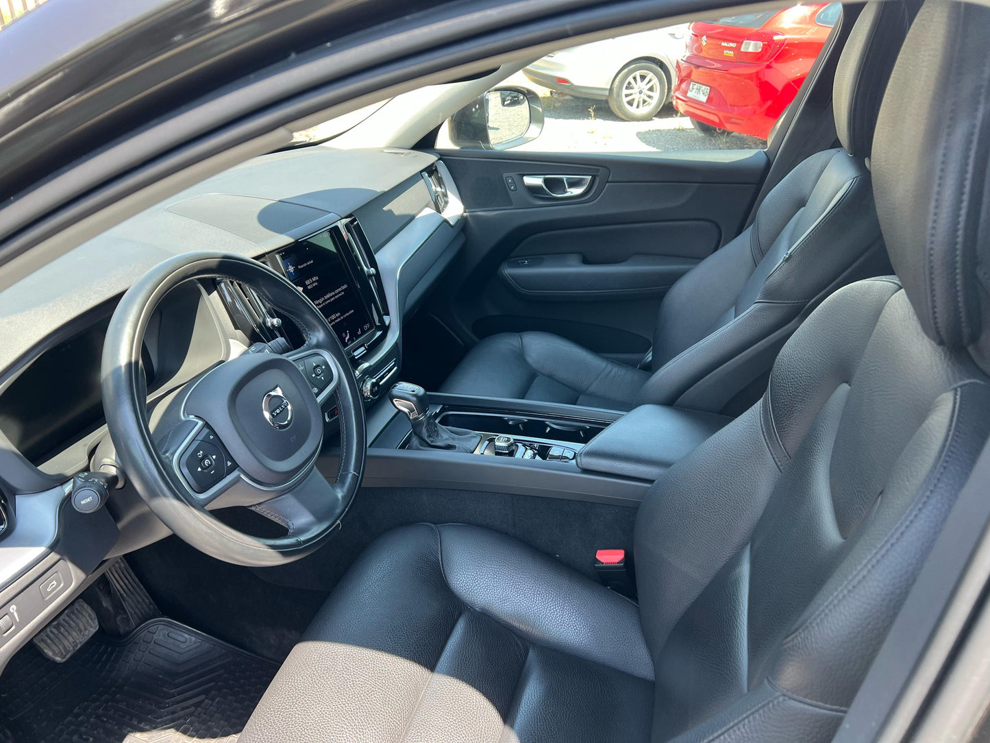 VOLVO XC60 DIESEL D4 MOMENTUM 2021