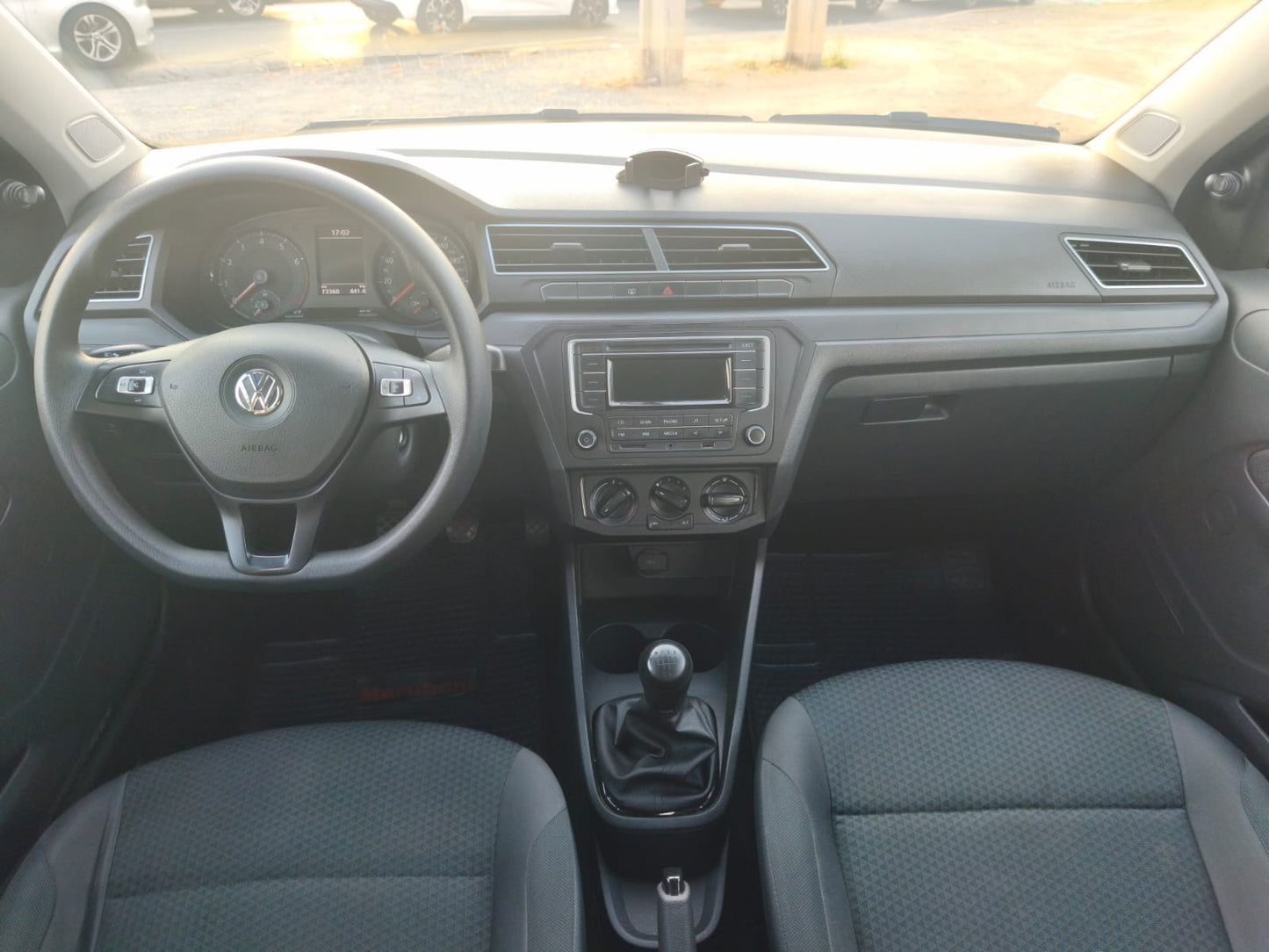 VENDIDO - VOLKSWAGEN VOYAGE TRENDLINE MT 1.6