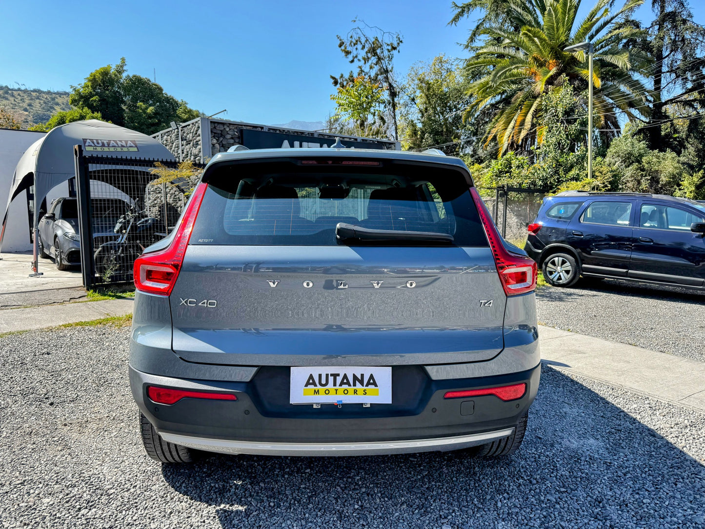 VOLVO XC40 MOMENTUM T4 2022