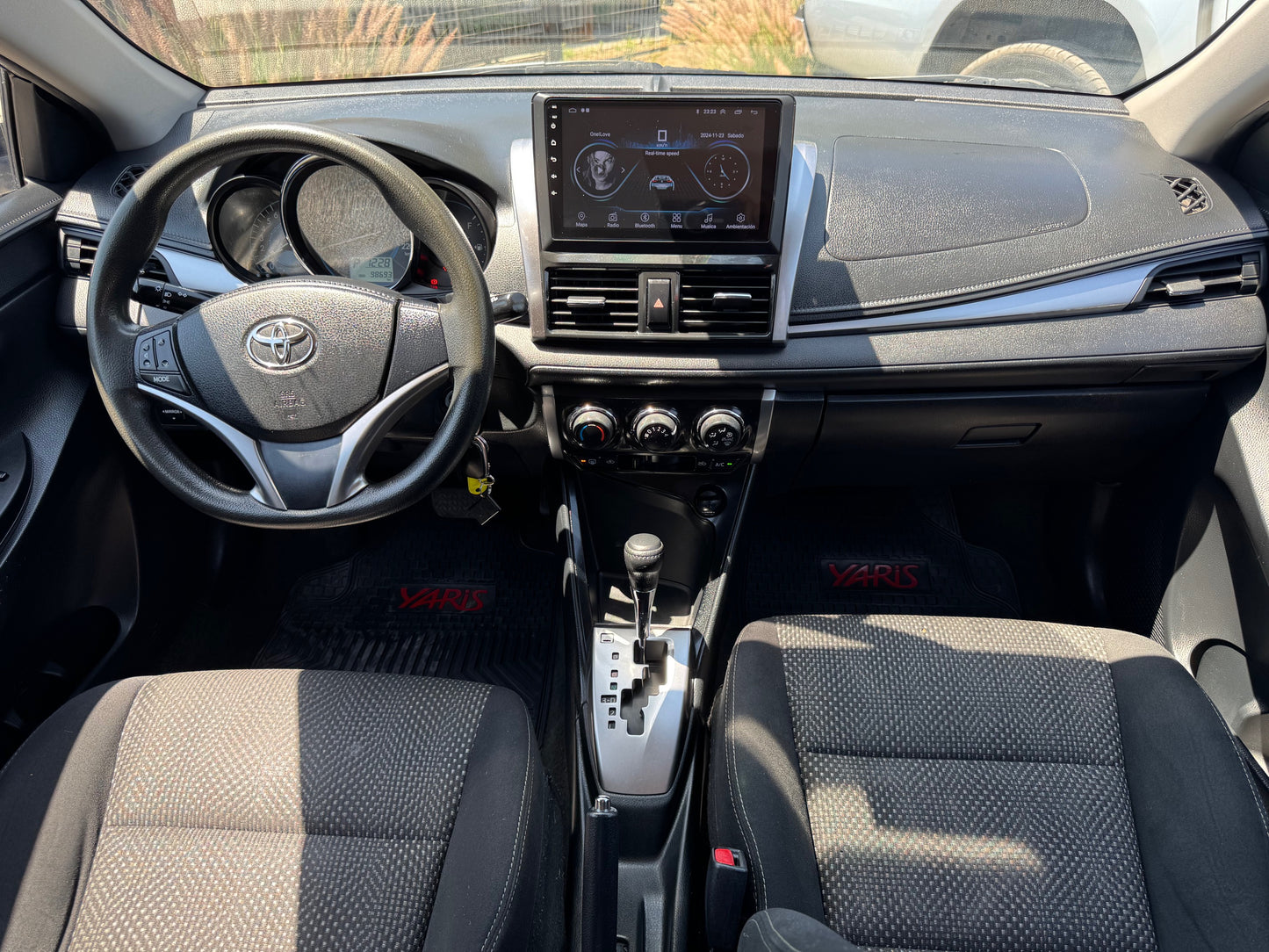 TOYOTA YARIS AUTOMATICO 2015