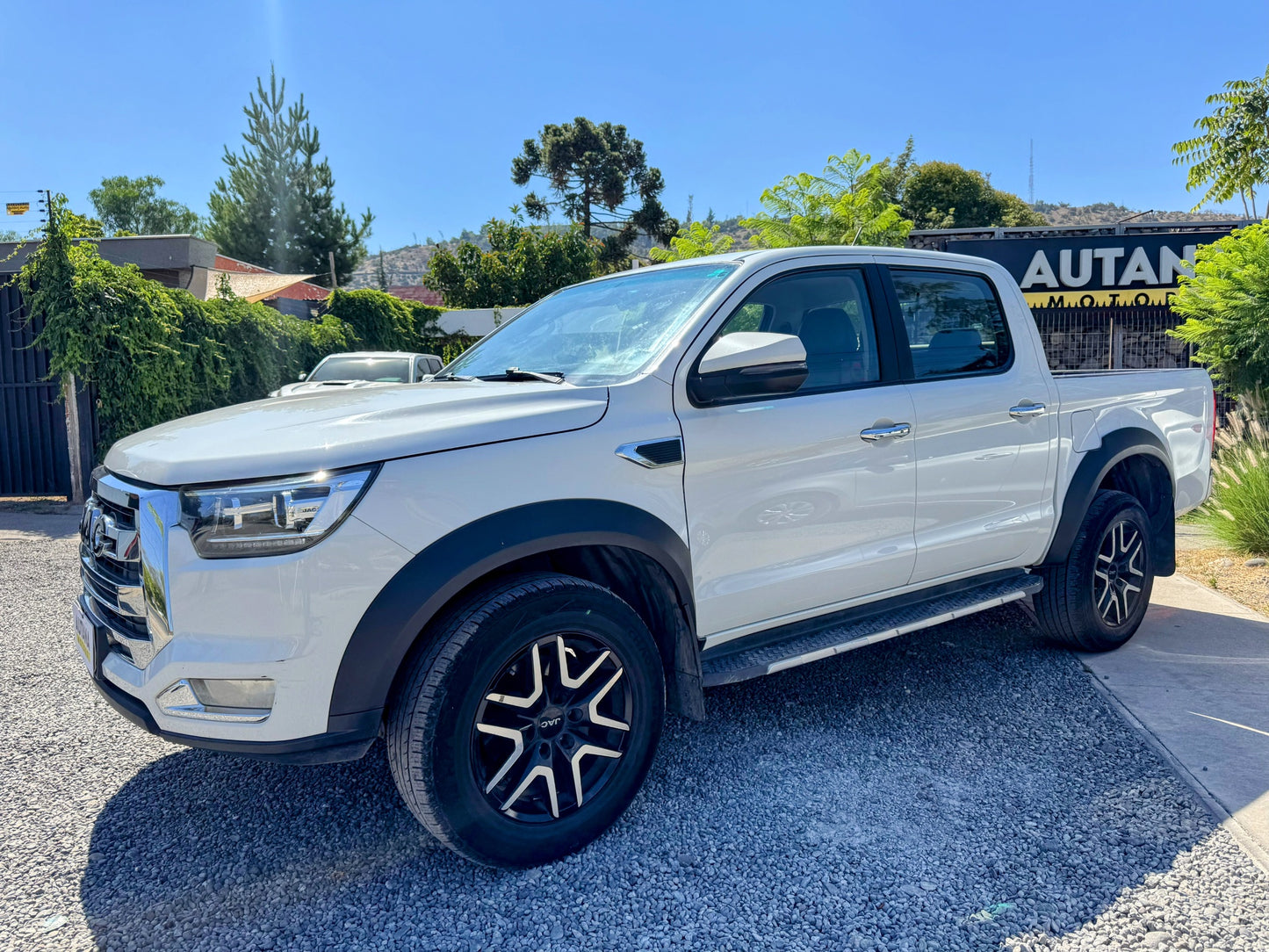 VENDIDA - JAC T8 PRO 4X4 2022
