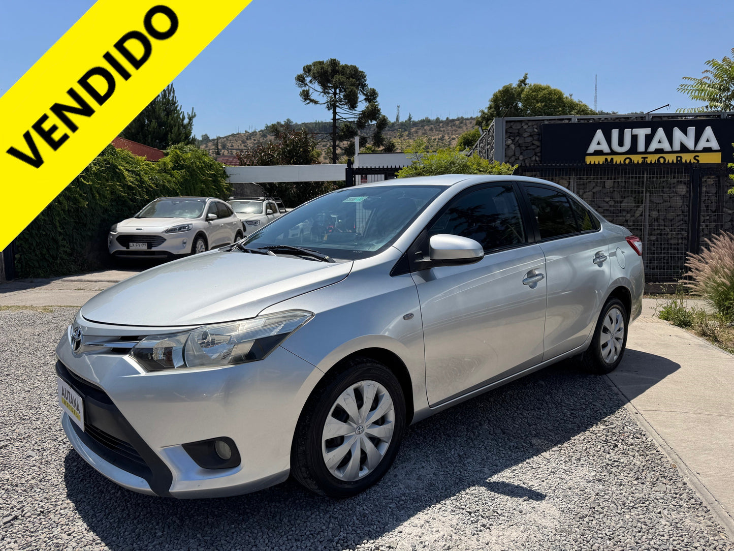 TOYOTA YARIS AUTOMATICO 2015