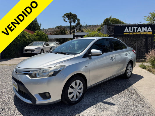 TOYOTA YARIS AUTOMATICO 2015