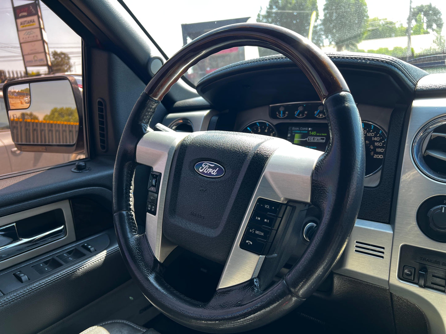 FORD F150 PLATINUM 4X4 2015
