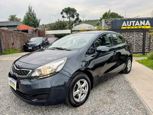 KIA RIO 4 AUTOMATICO 2013