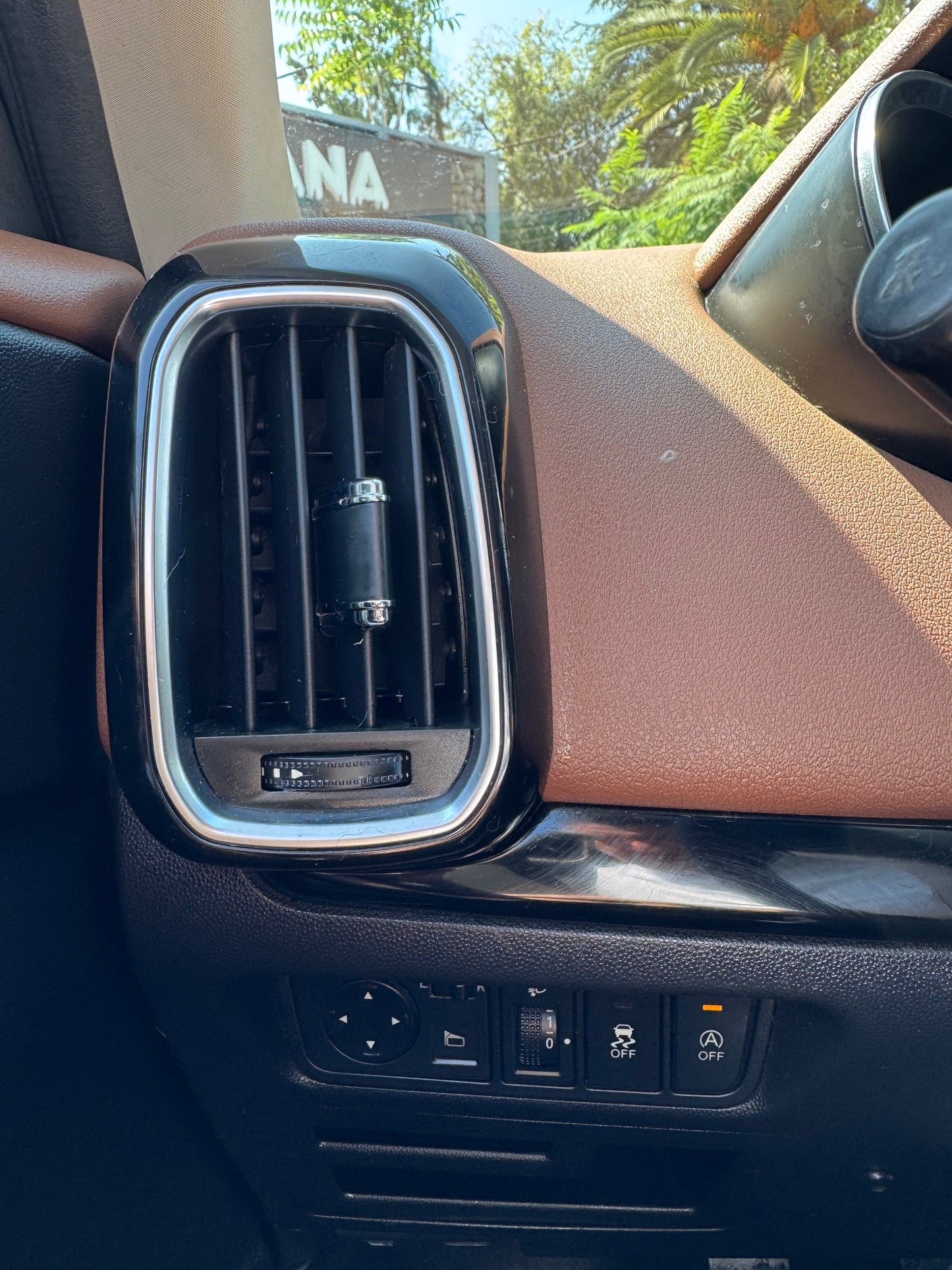 VENDIDO - DONGFENG AX4 LUXURY MT 2019