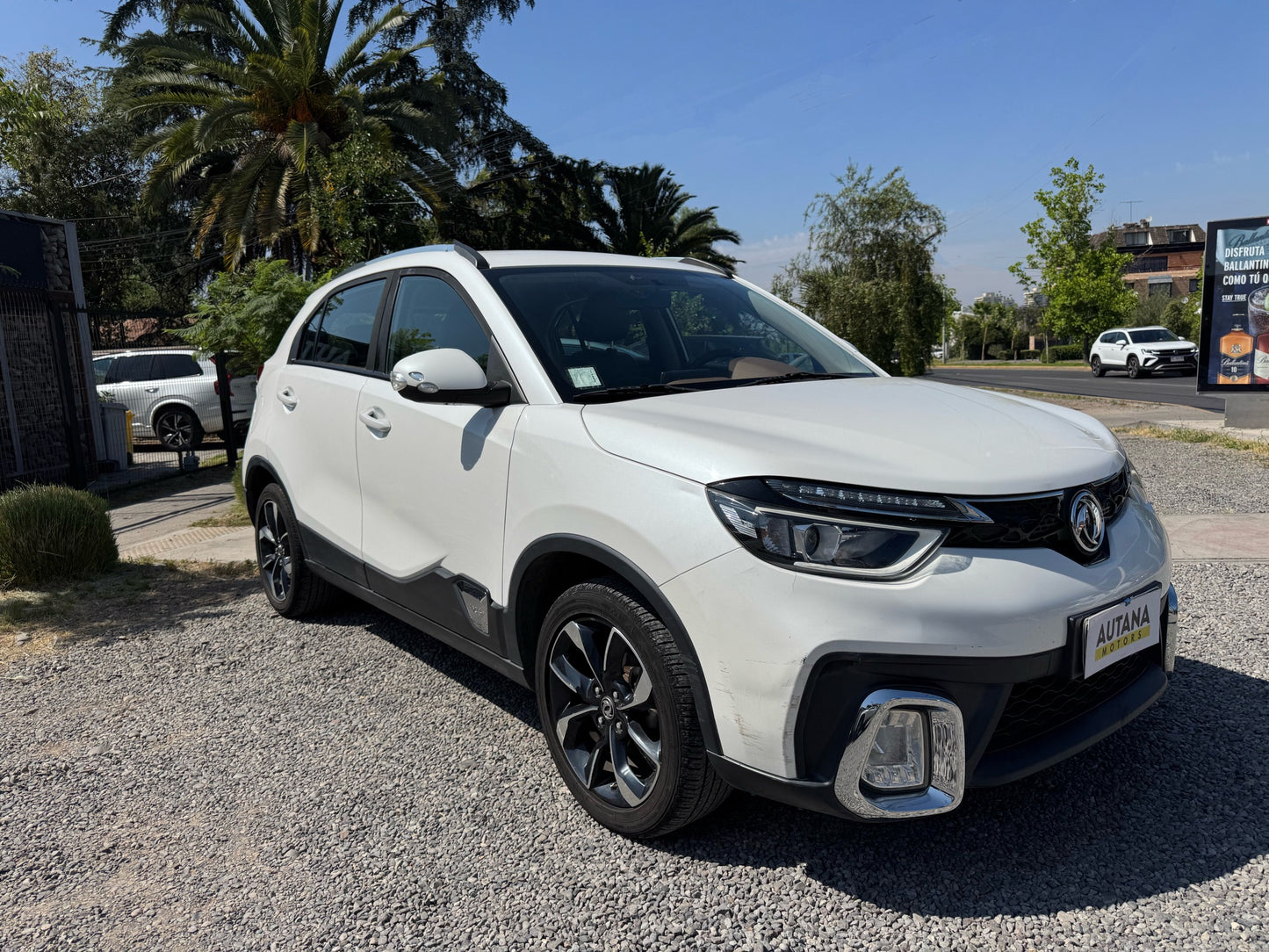 VENDIDO - DONGFENG AX4 LUXURY MT 2019