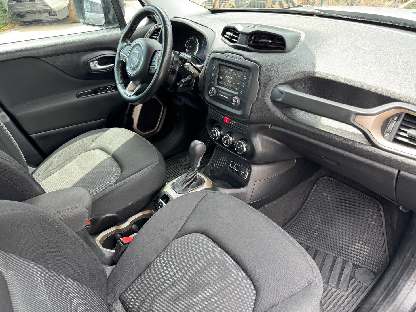 JEEP RENEGADE LX SPORT AUT. 2019