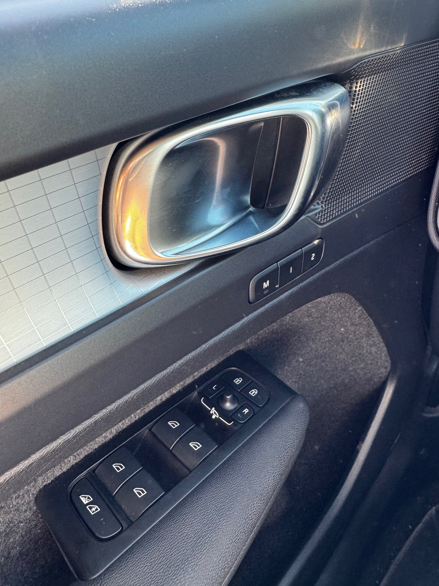 VOLVO XC40 MOMENTUM T4 2022