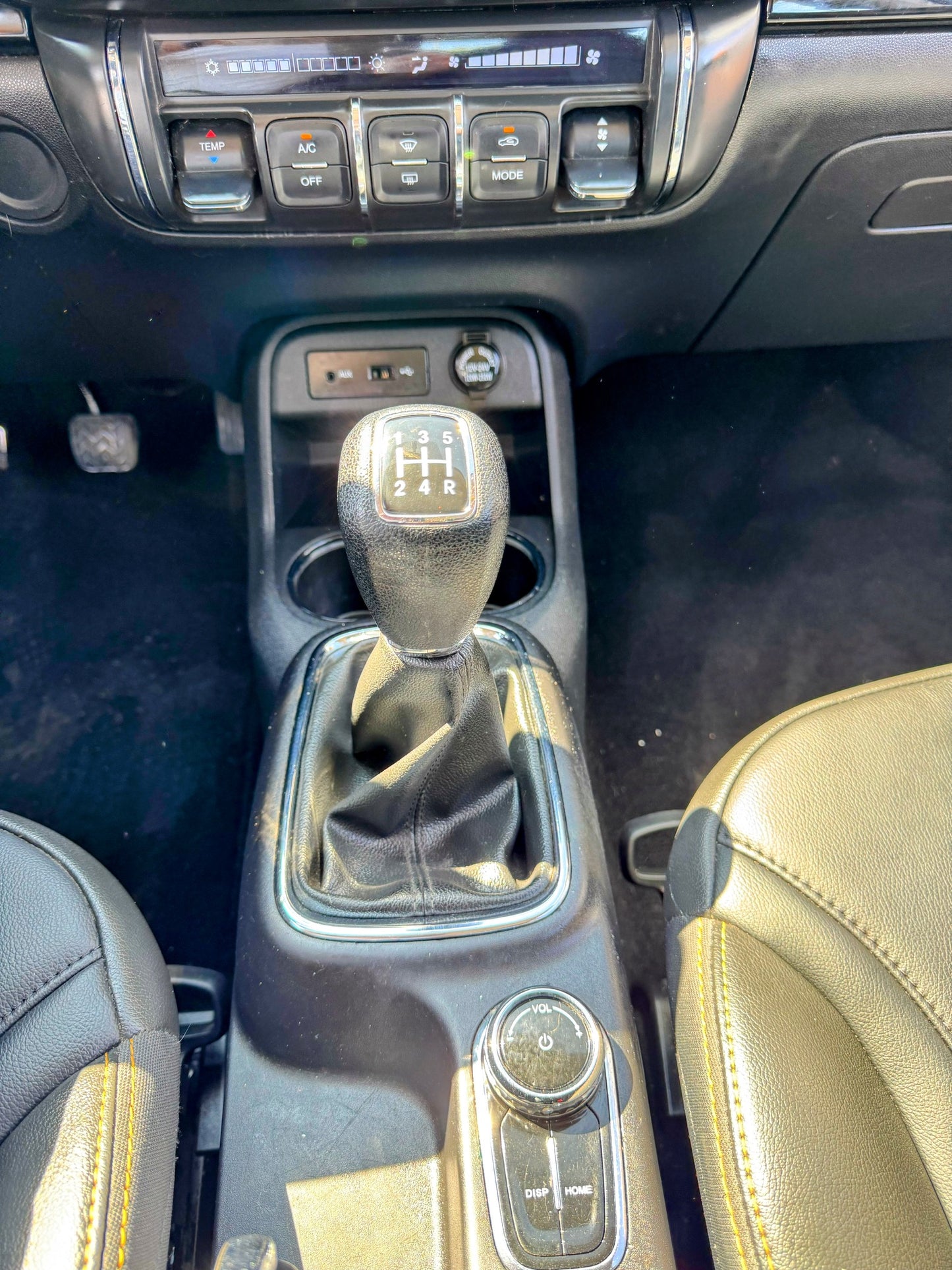 VENDIDO - DONGFENG AX4 LUXURY MT 2019
