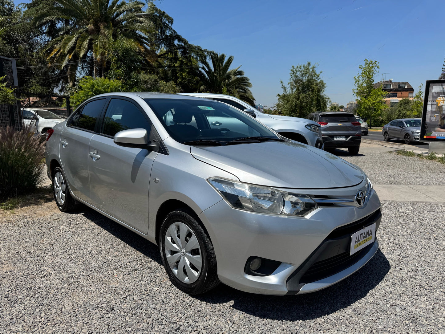 TOYOTA YARIS AUTOMATICO 2015