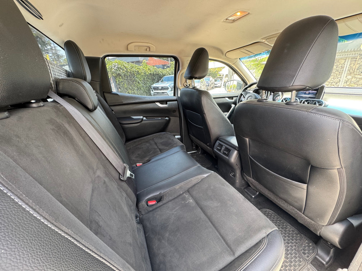 VENDIDA - MERCEDES BENZ X250 4MATIC POWER 2020