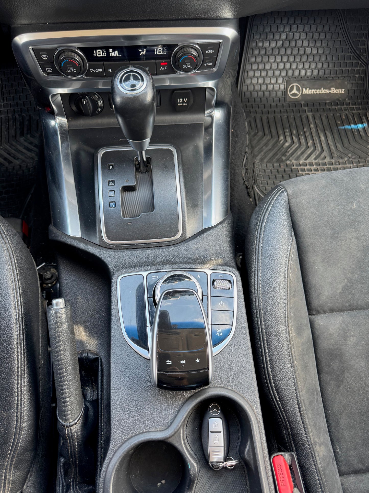 VENDIDA - MERCEDES BENZ X250 4MATIC POWER 2020