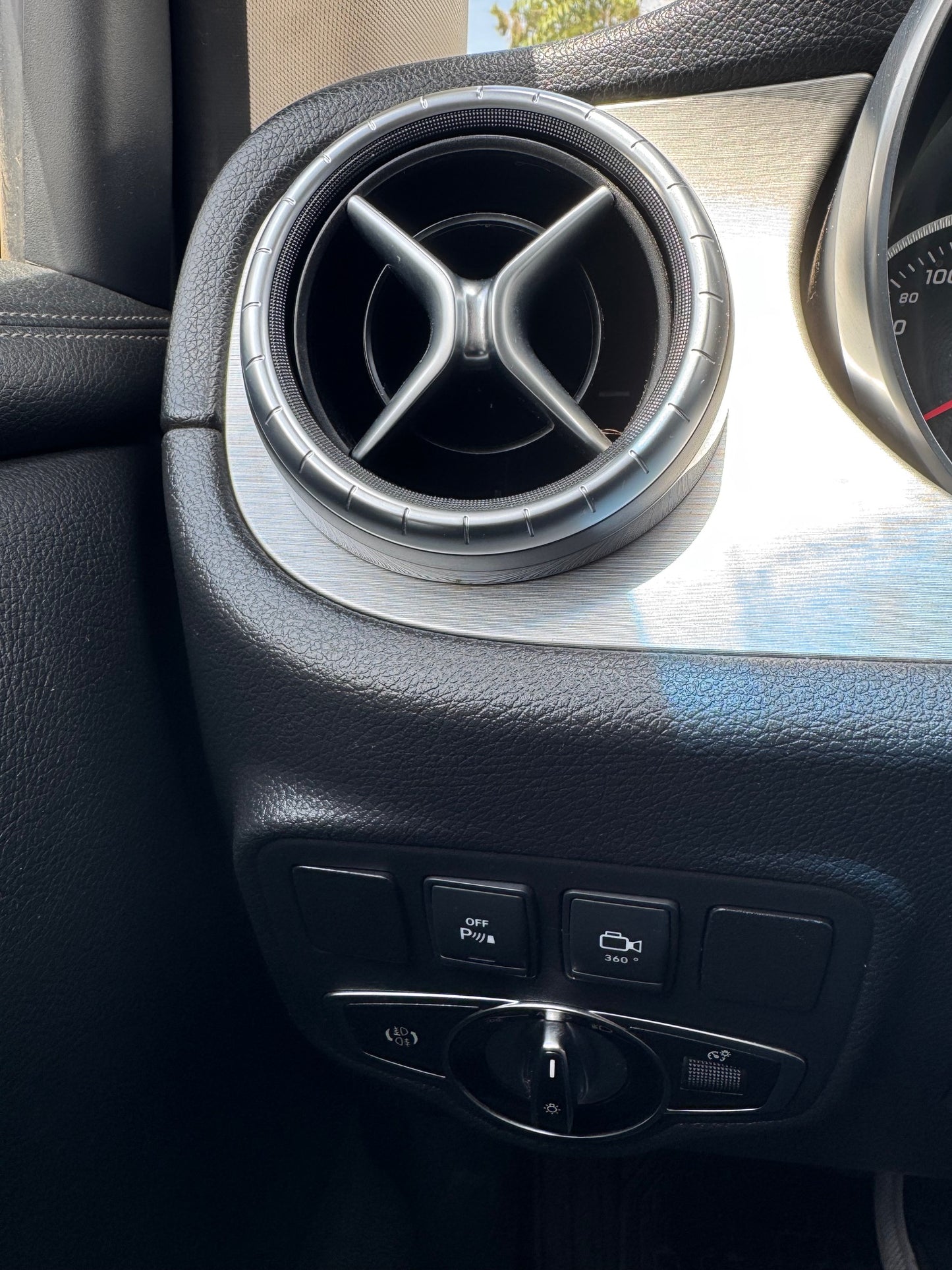 VENDIDA - MERCEDES BENZ X250 4MATIC POWER 2020