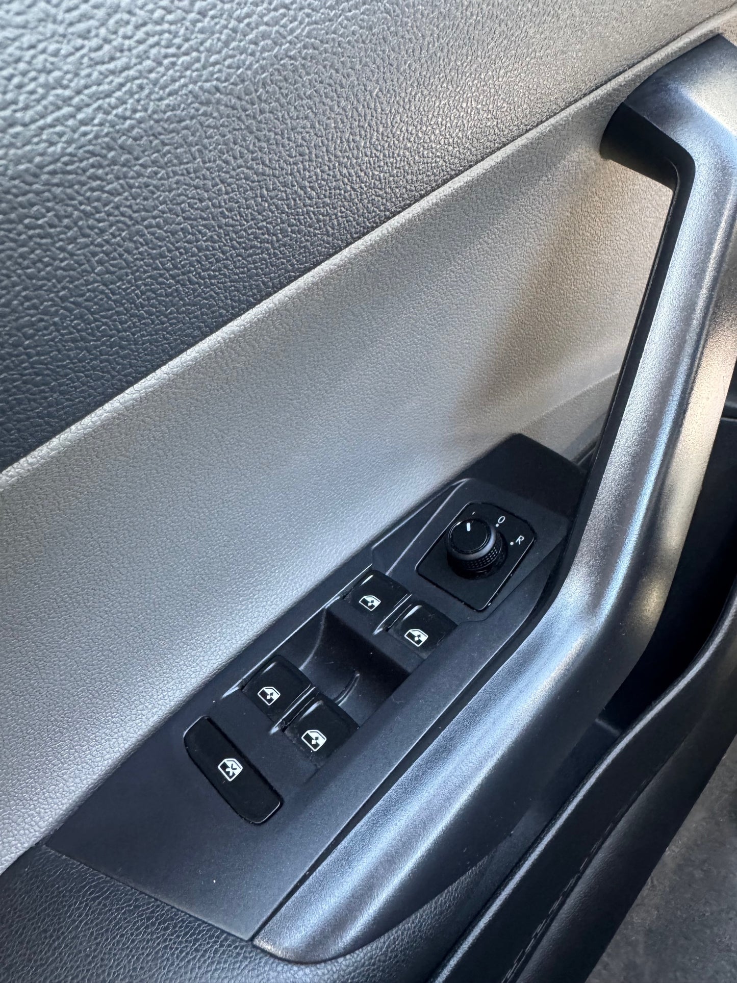 VOLKSWAGEN VIRTUS HIGHLINE 2019