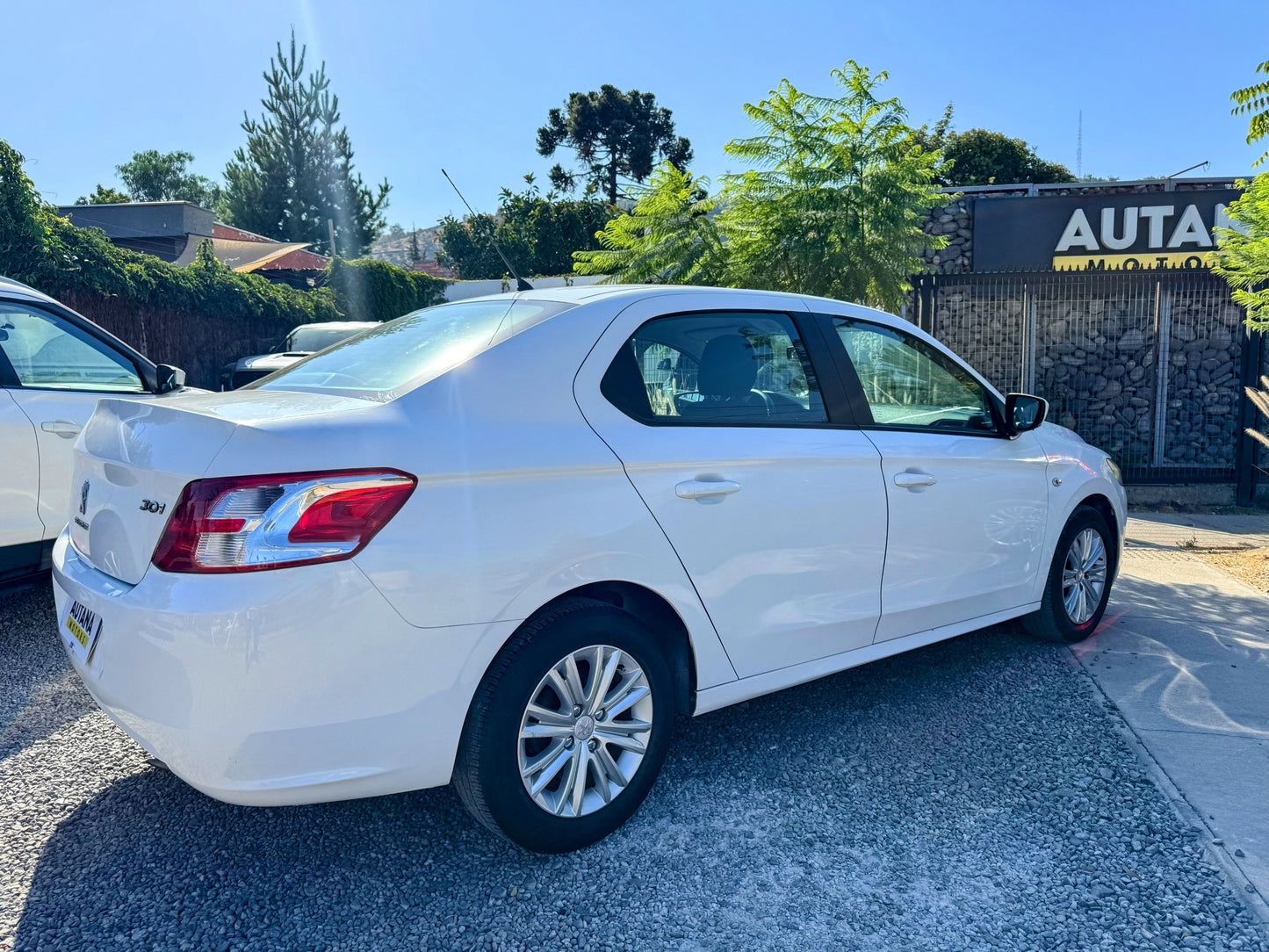 PEUGEOT 301 VTi AUTOMATIQUE 2017