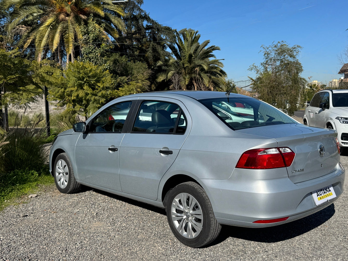 VENDIDO - VOLKSWAGEN VOYAGE 2020