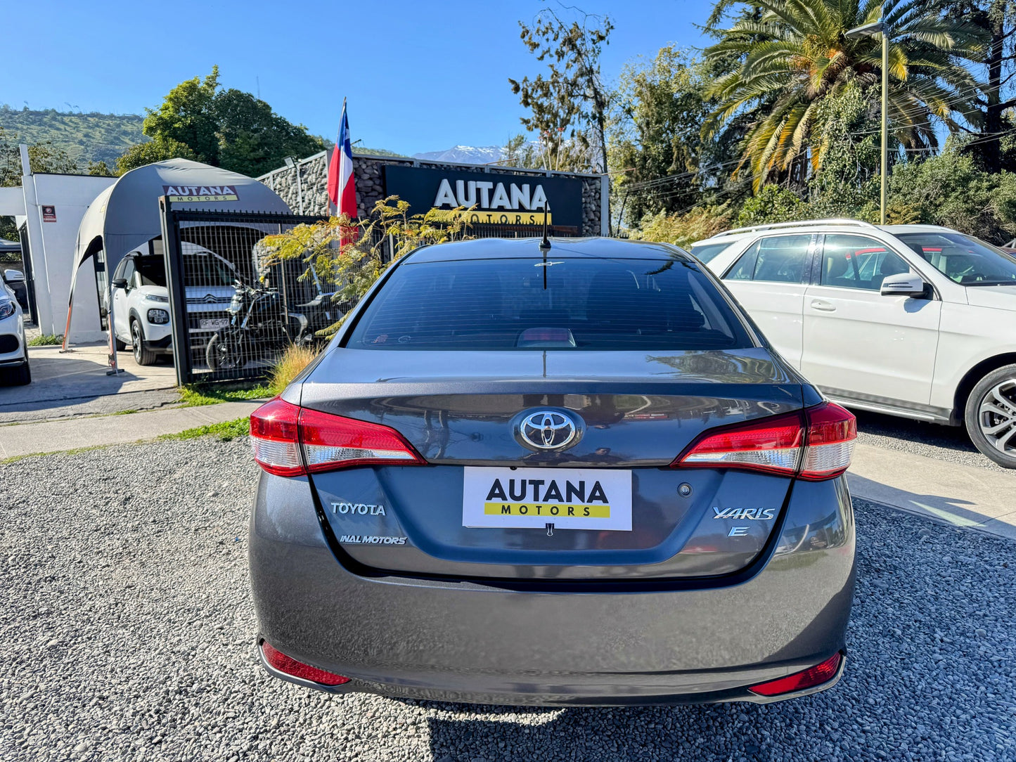 TOYOTA YARIS SEDAN 2022