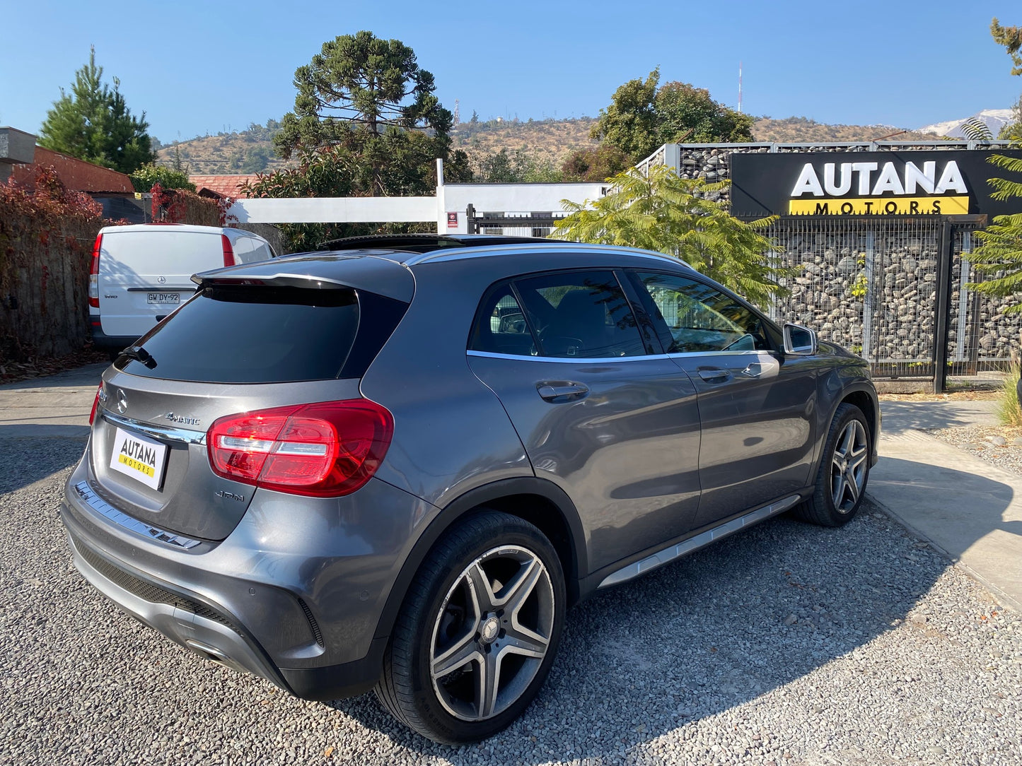 MERCEDES GLA 250 AMG TECHO PANORAMICO