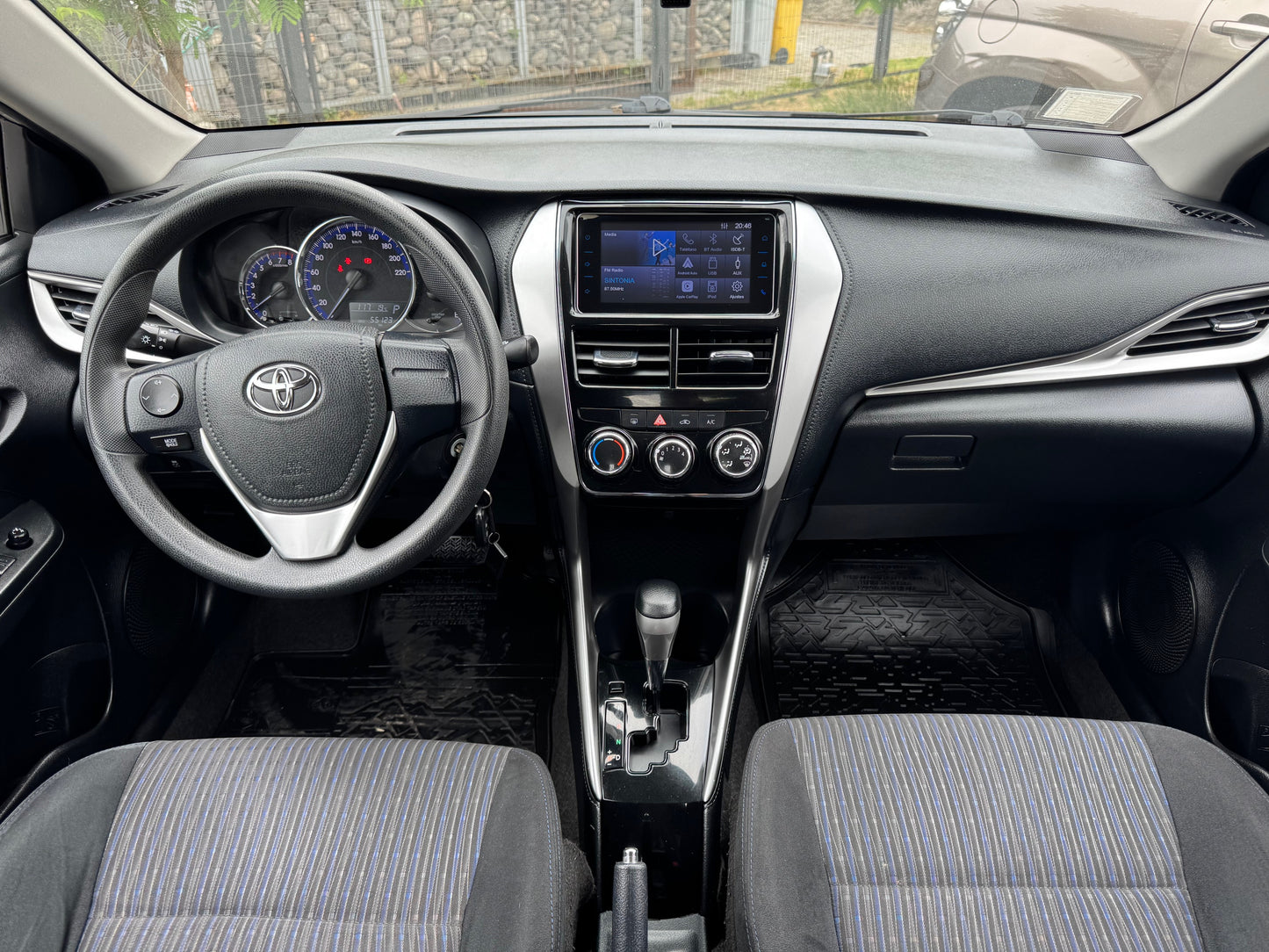 TOYOTA YARIS E AUTOMATIC 2021