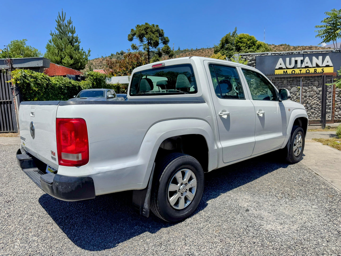 VENDIDA - VOLKSWAGEN AMAROK 4X4 AUT. 2015