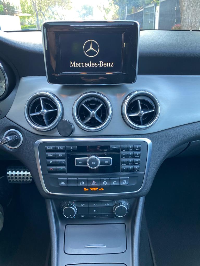 MERCEDES GLA 250 AMG TECHO PANORAMICO