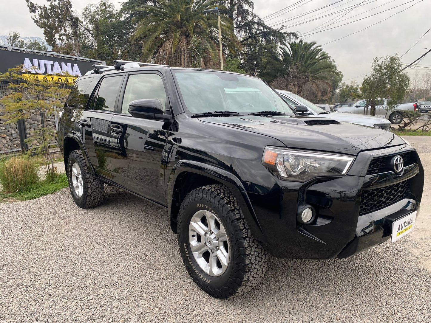 TOYOTA 4RUNNER LOOK TRD 2014