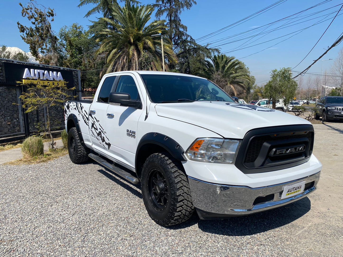 DODGE RAM SLT 4X4 2015