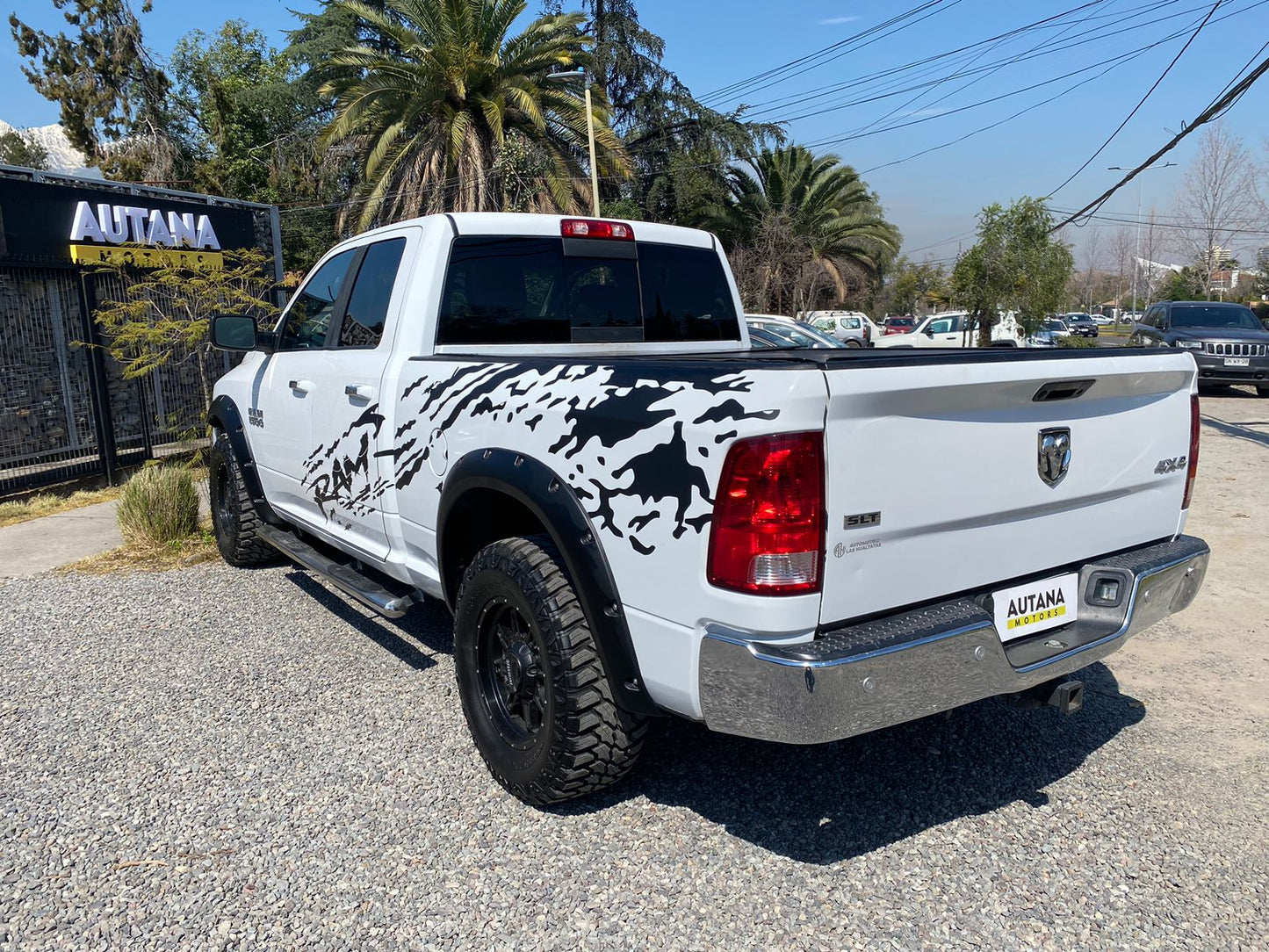 DODGE RAM SLT 4X4 2015