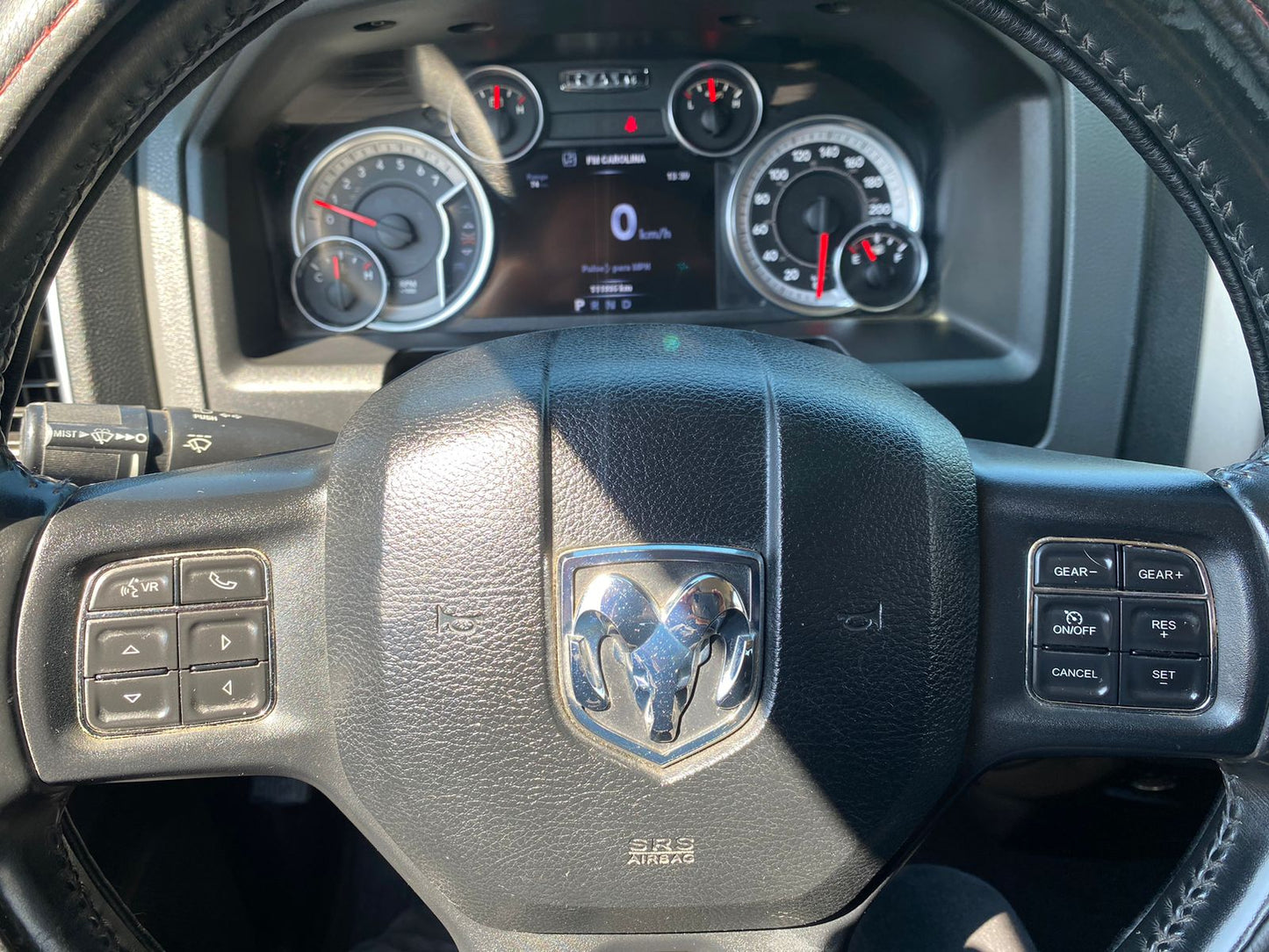 DODGE RAM SLT 4X4 2015