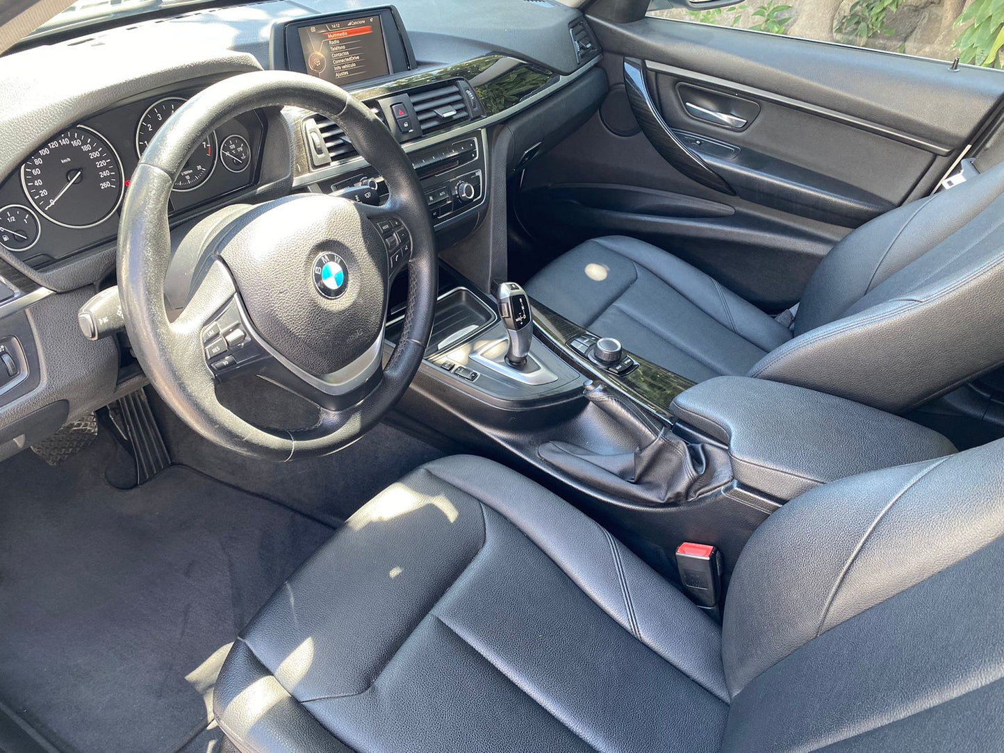 BMW 316 I TWINTURBO LUXURY 2015