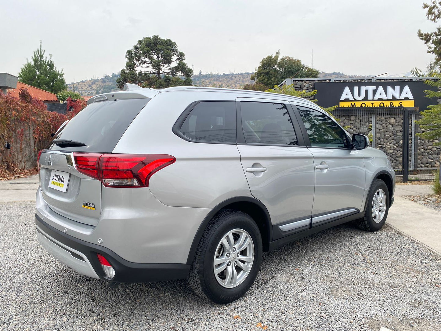 MITSUBISHI OUTLANDER AUT. 2023