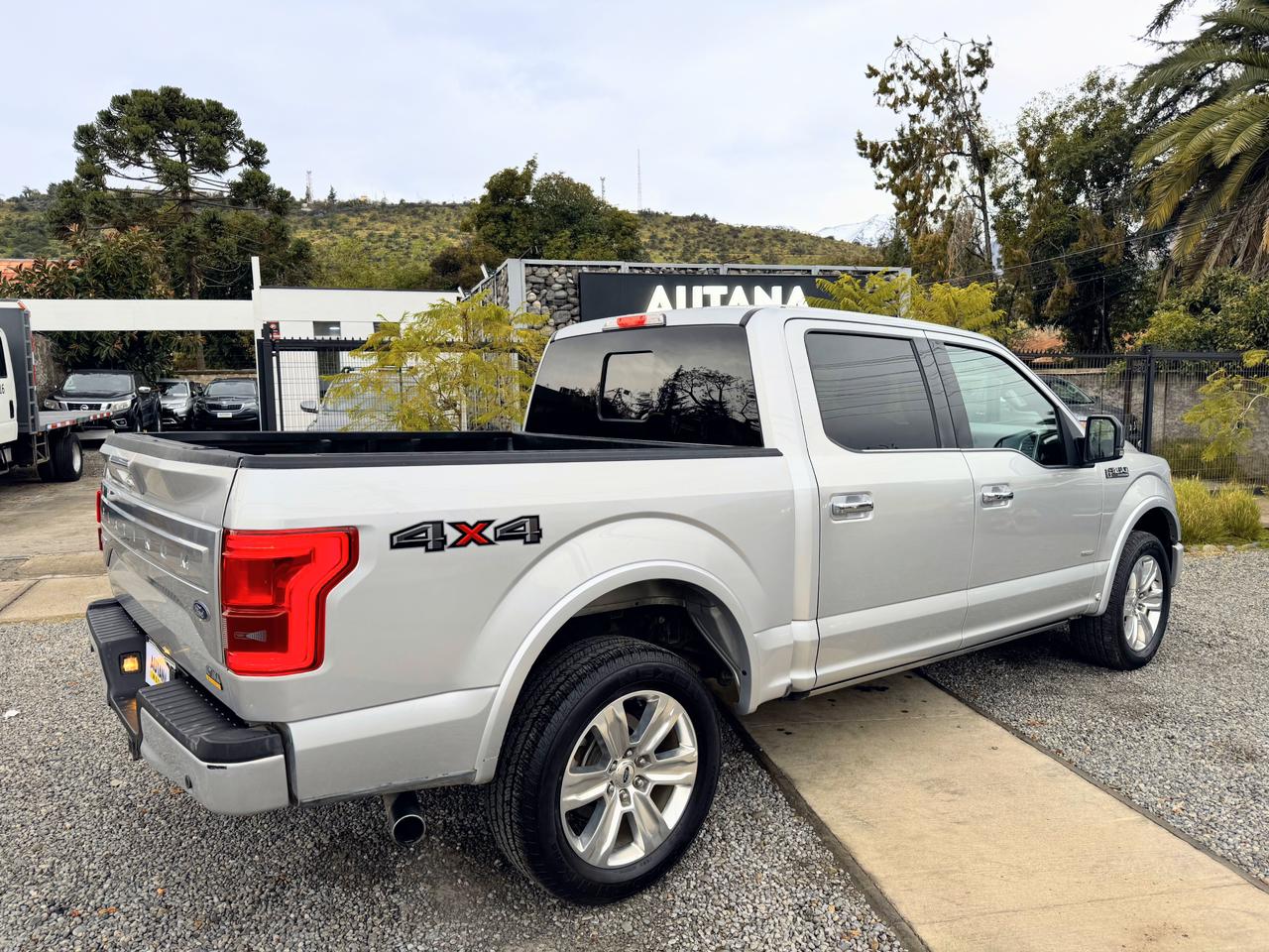 FORD F150 PLATINUM 2017