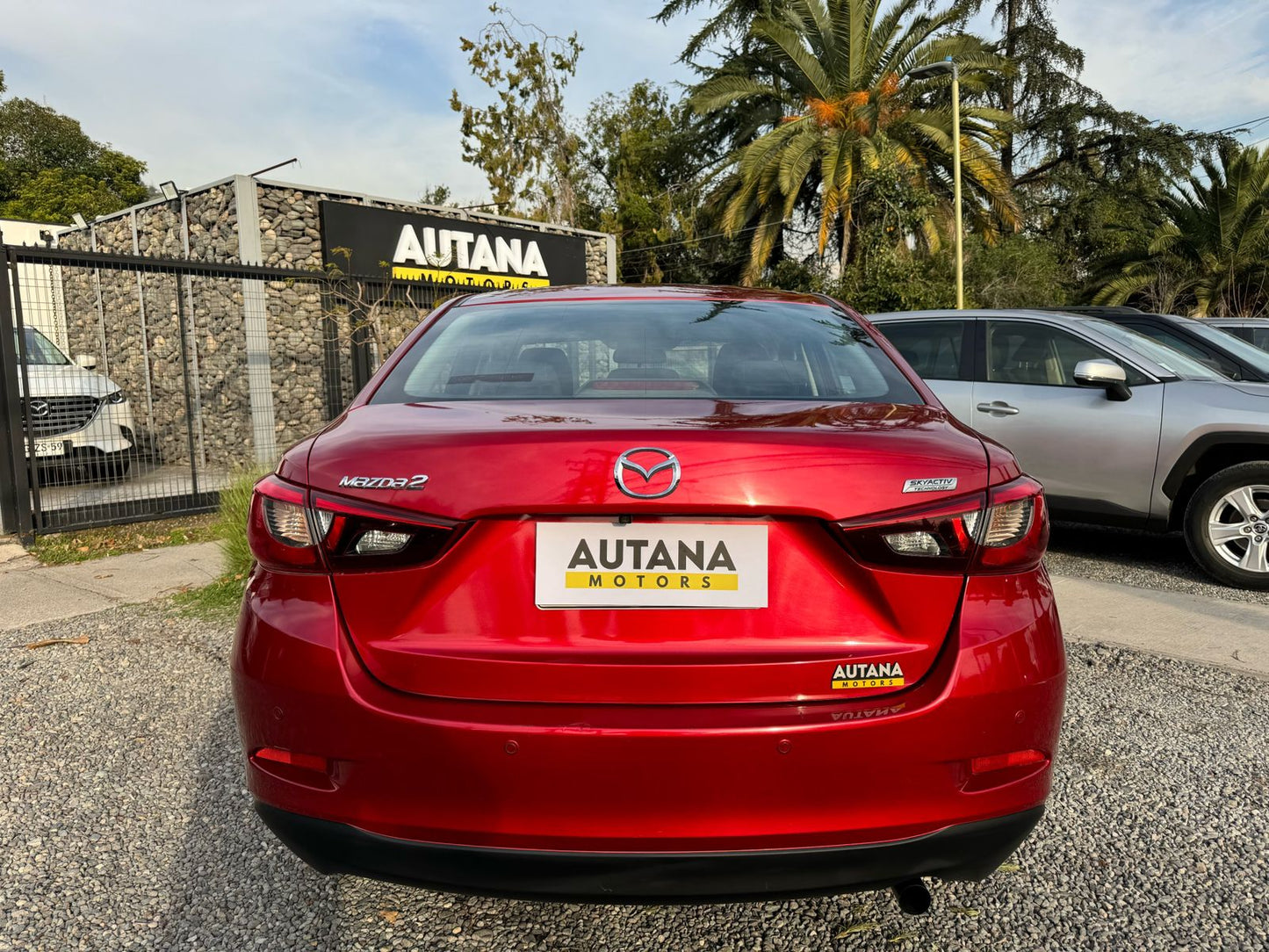 MAZDA 2 SEDAN AUTOMATICO 2017