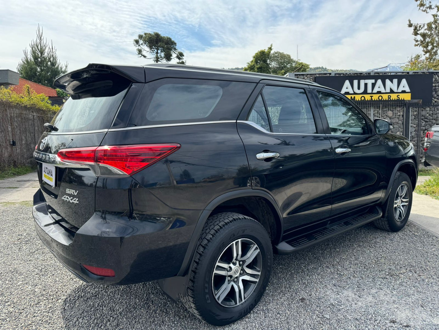 TOYOTA FORTUNER SRV 4X4 2018