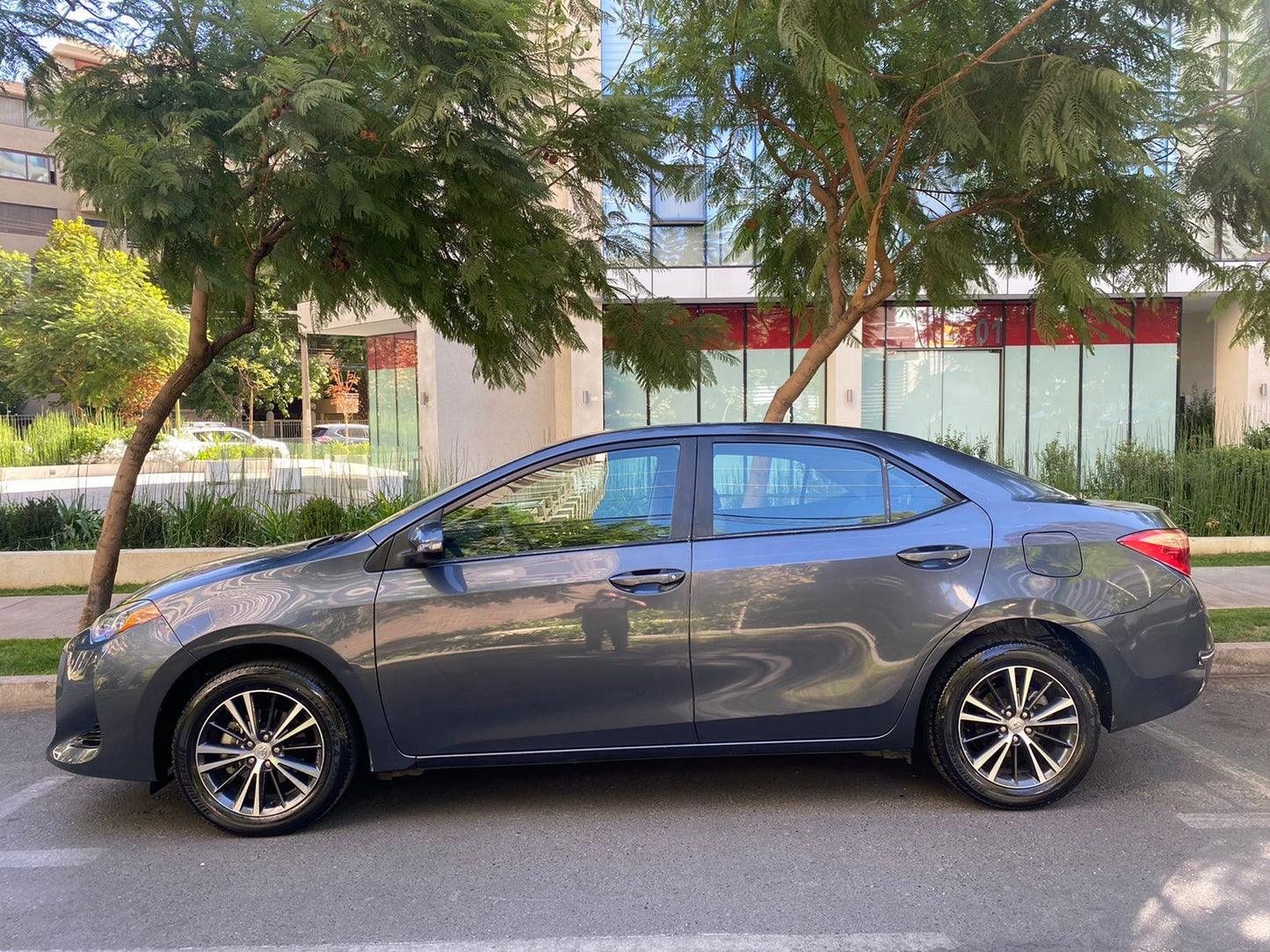 TOYOTA COROLLA 2018 - Vendido