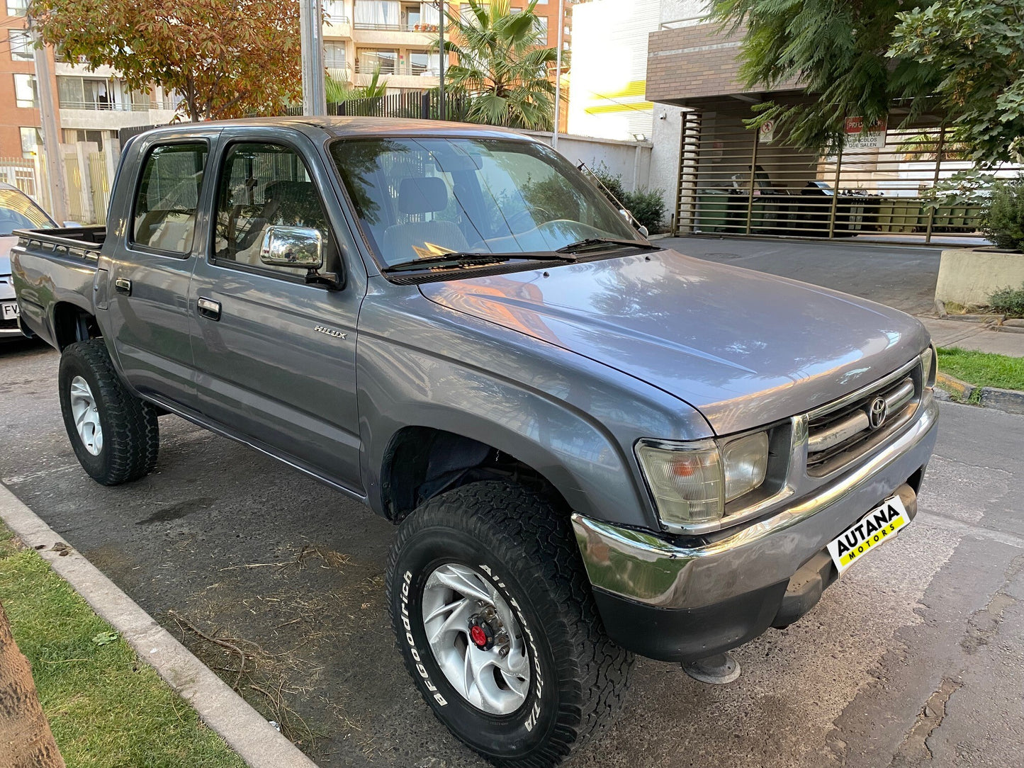 TOYOTA HILUX 1998 - Vendido