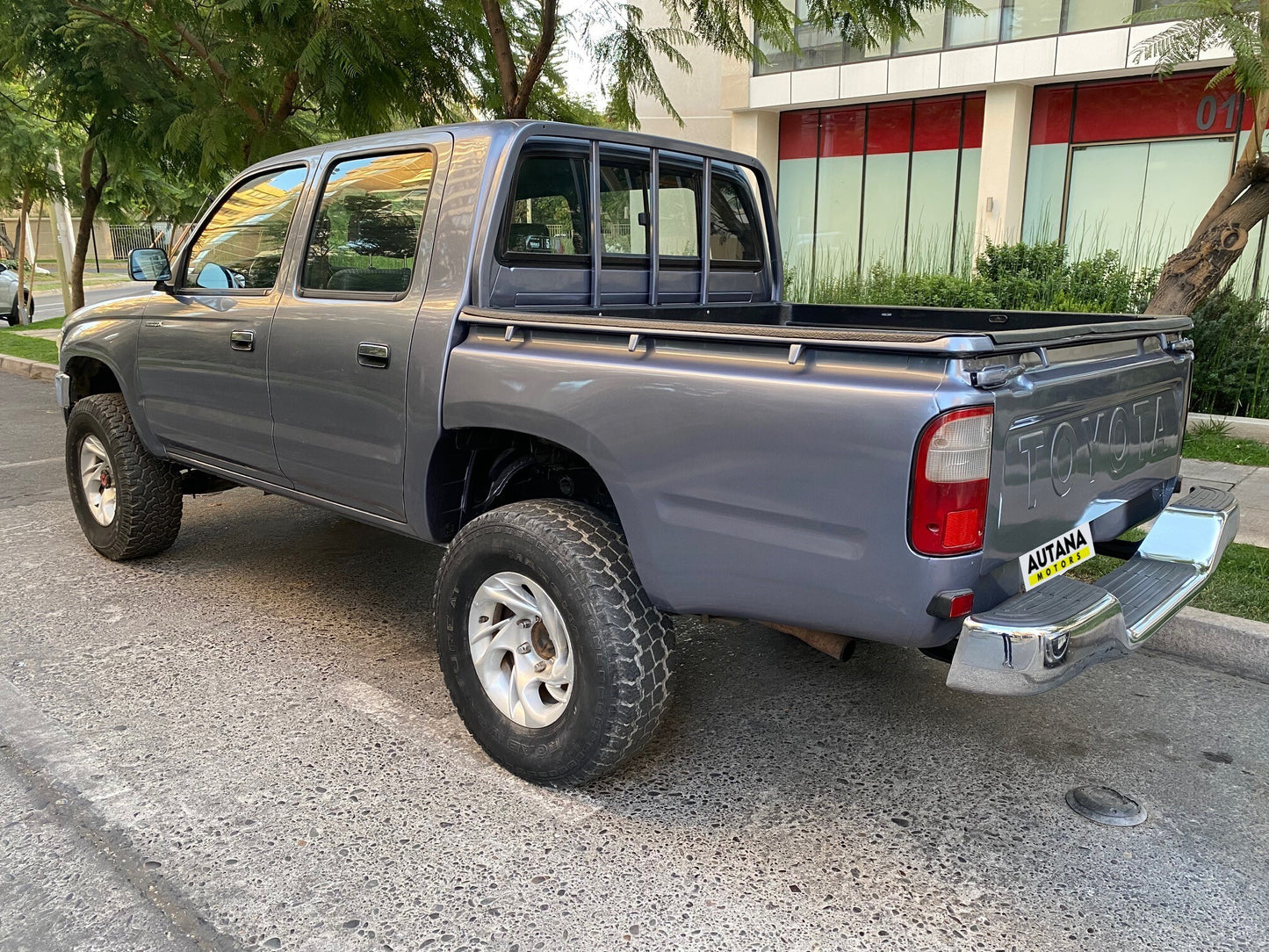 TOYOTA HILUX 1998 - Vendido