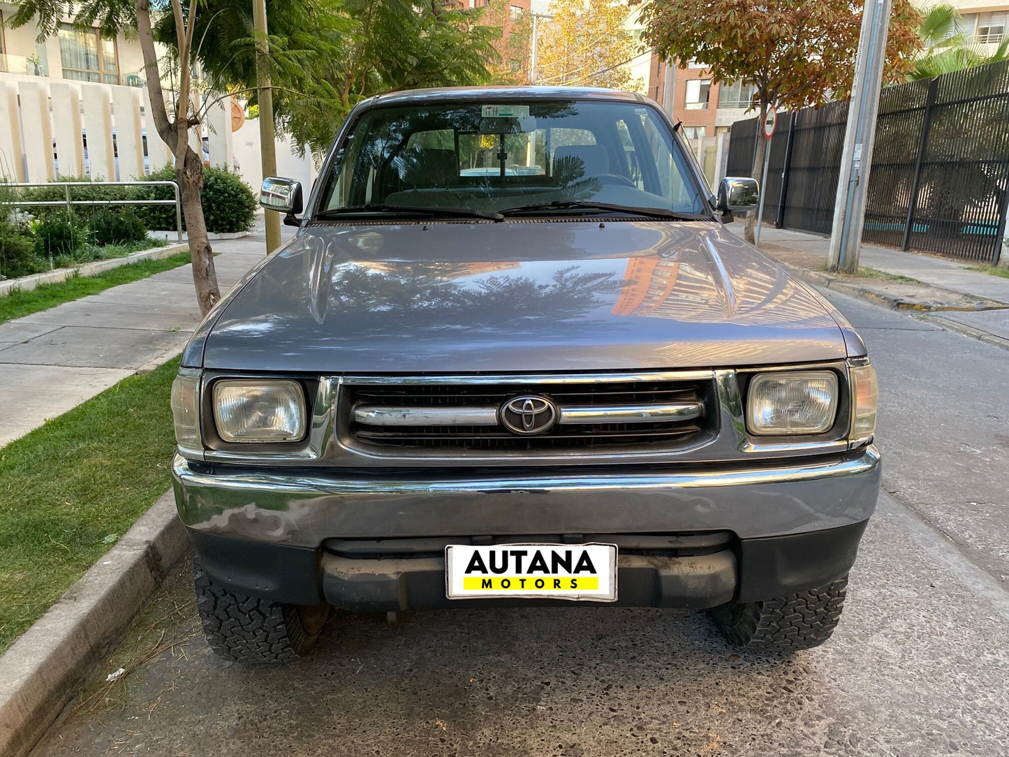 TOYOTA HILUX 1998 - Vendido