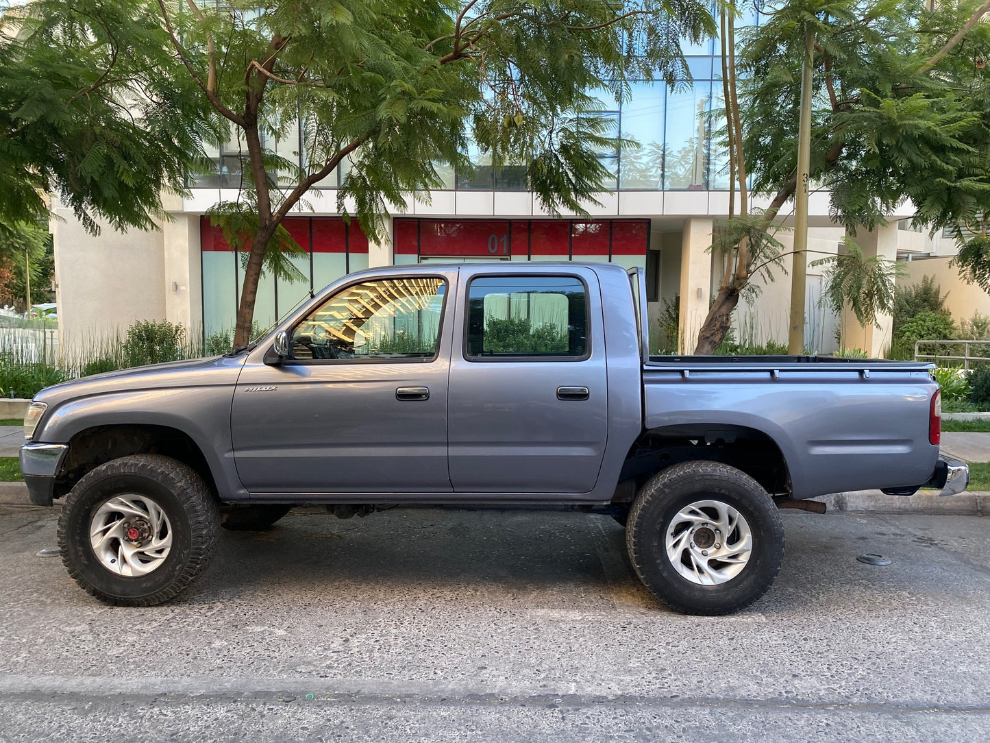 TOYOTA HILUX 1998 - Vendido