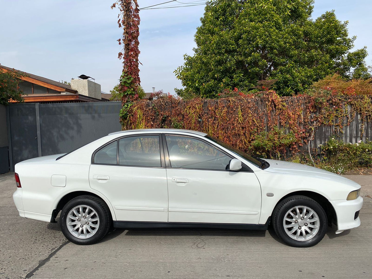 MITSUBISHI GALANT 2005 - Vendido