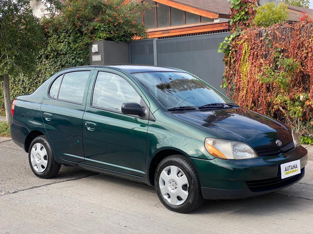 TOYOTA YARIS 2000 - Vendido