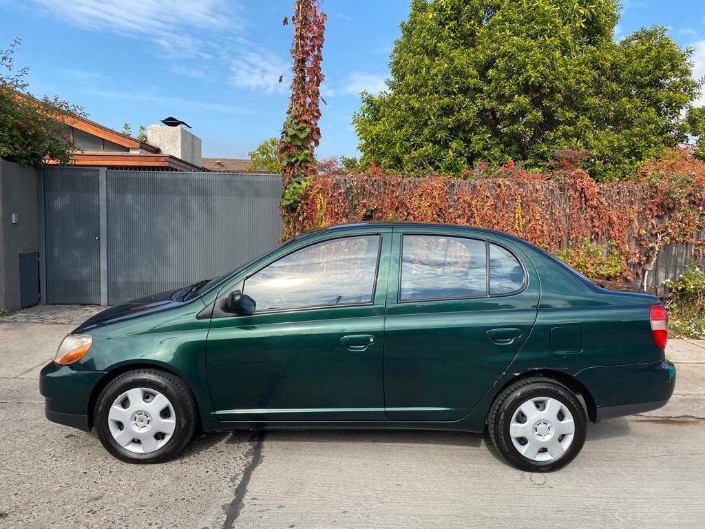 TOYOTA YARIS 2000 - Vendido