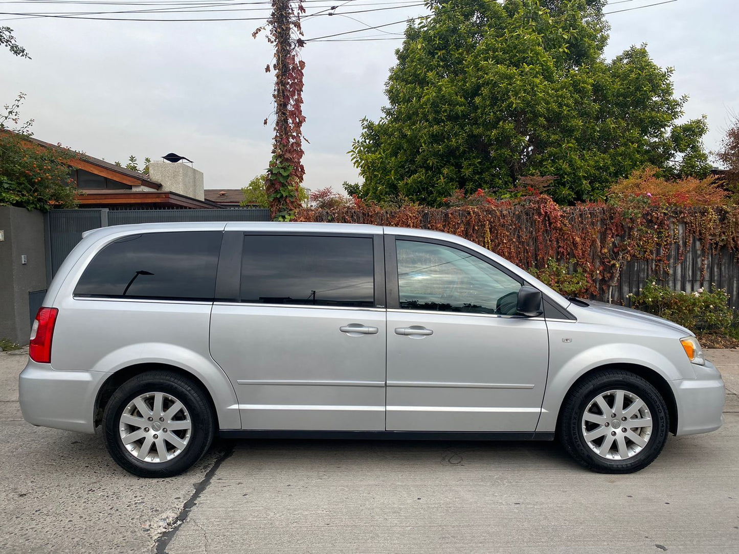 CHRYSLER TOWN COUNTRY 2012 - Vendido