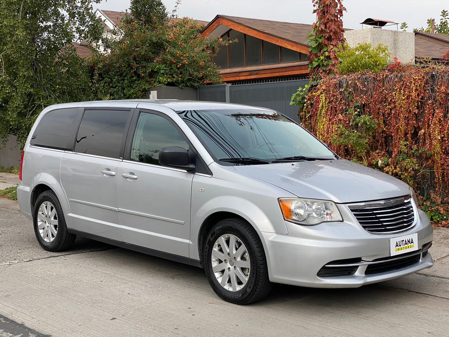 CHRYSLER TOWN COUNTRY 2012 - Vendido